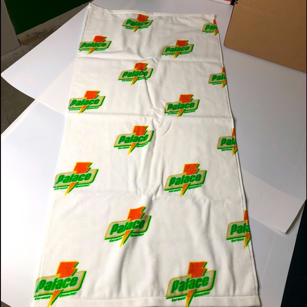 Palace White Fluffy Bath Towel 20” x 40”